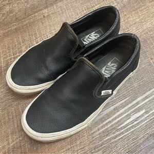 Women’s black Vans size 6